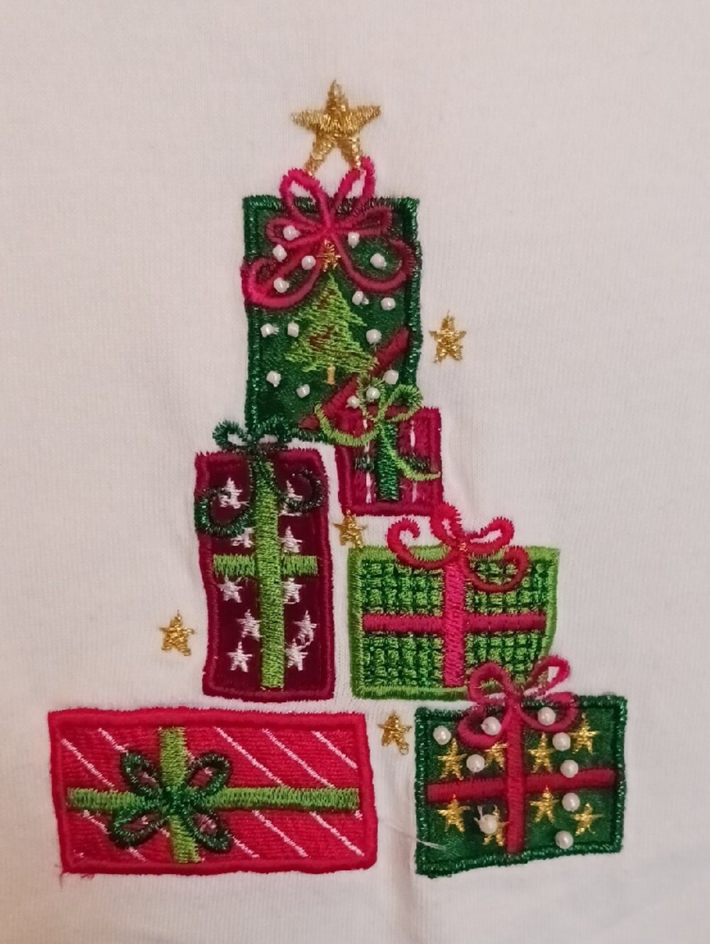Carolyn Taylor White Long-Sleeve Top with Green and Red Gift-Tree Applique L